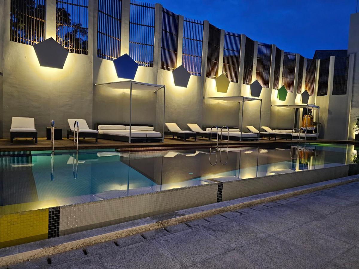 Chill Hotel Seminyak Exteriör bild